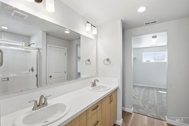 504 Waverly Ave, Middleton, ID 83644