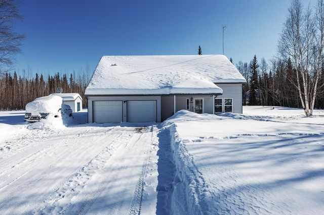2765 DAGAN CIRCLE, North Pole, AK 99705