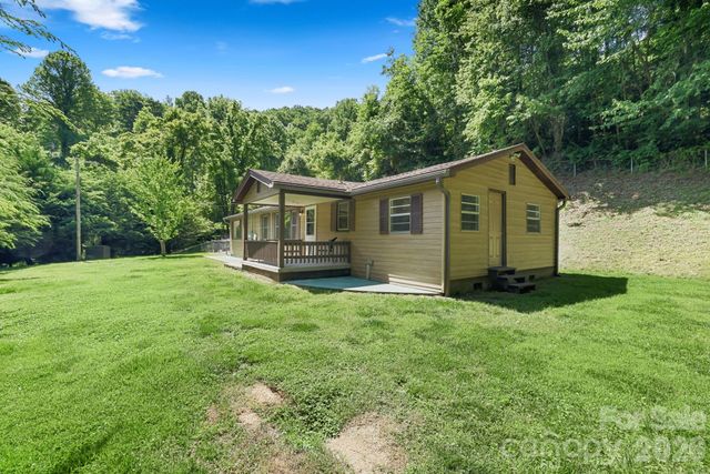 270 Slim Dillard Road, Sylva, NC 28779