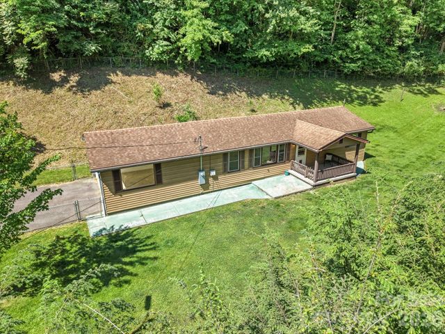 270 Slim Dillard Road, Sylva, NC 28779
