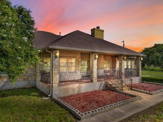 301 CR 253, Bertram, TX 78605