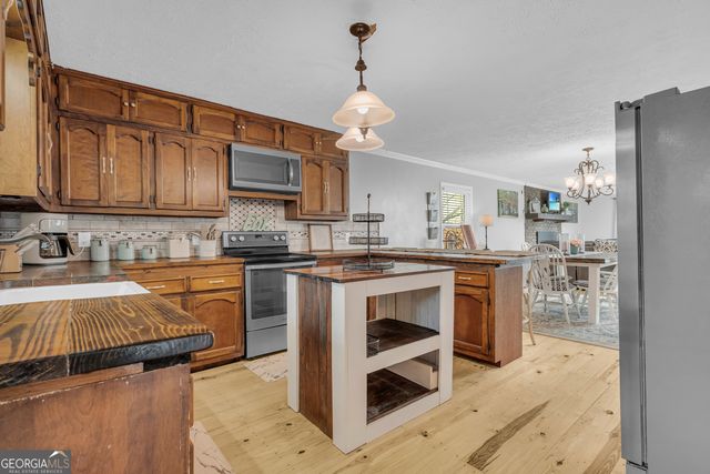 1266 Habersham Mills Road, Demorest, GA 30535