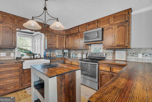 1266 Habersham Mills Road, Demorest, GA 30535
