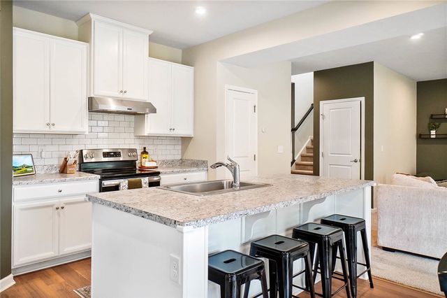 9586 Crooked Creek Drive, Centerville, OH 45458