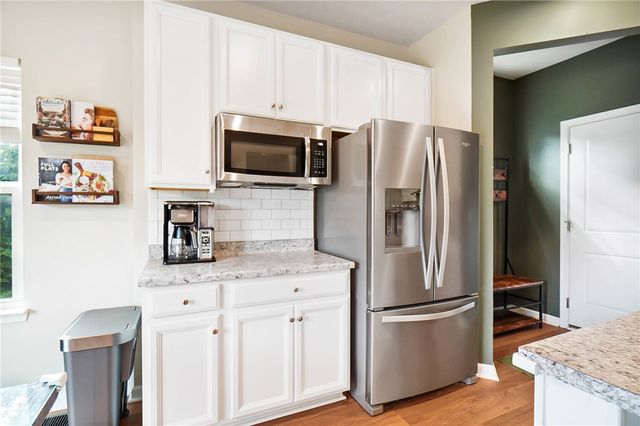 9586 Crooked Creek Drive, Centerville, OH 45458