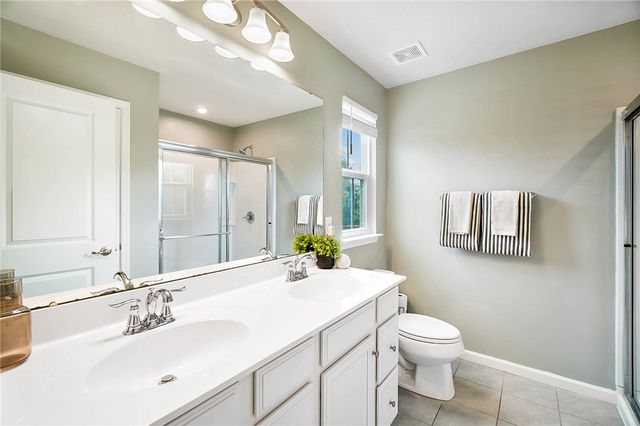 9586 Crooked Creek Drive, Centerville, OH 45458