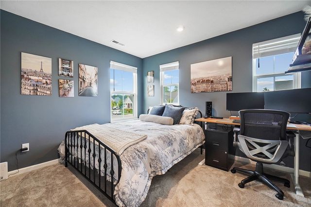 9586 Crooked Creek Drive, Centerville, OH 45458
