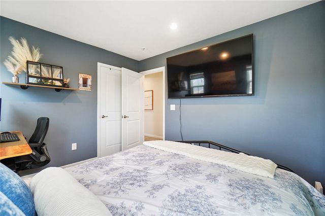 9586 Crooked Creek Drive, Centerville, OH 45458