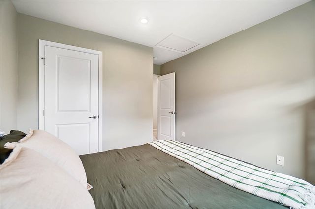 9586 Crooked Creek Drive, Centerville, OH 45458