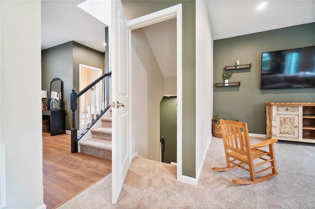 9586 Crooked Creek Drive, Centerville, OH 45458