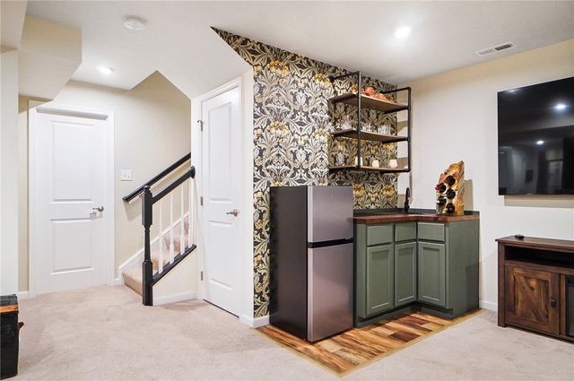 9586 Crooked Creek Drive, Centerville, OH 45458