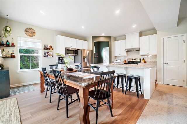 9586 Crooked Creek Drive, Centerville, OH 45458