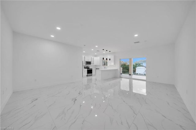 128 Bell BLVD S, Lehigh Acres, FL 33974