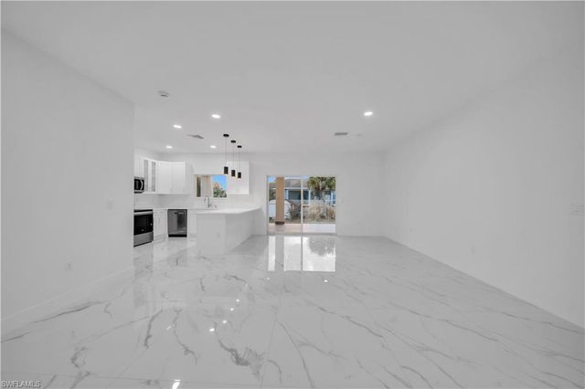 128 Bell BLVD S, Lehigh Acres, FL 33974