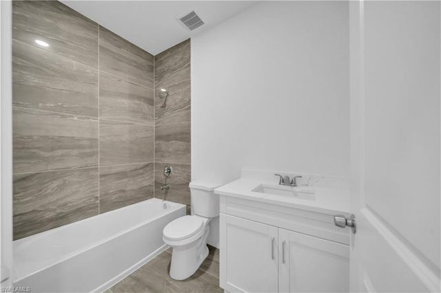 128 Bell BLVD S, Lehigh Acres, FL 33974