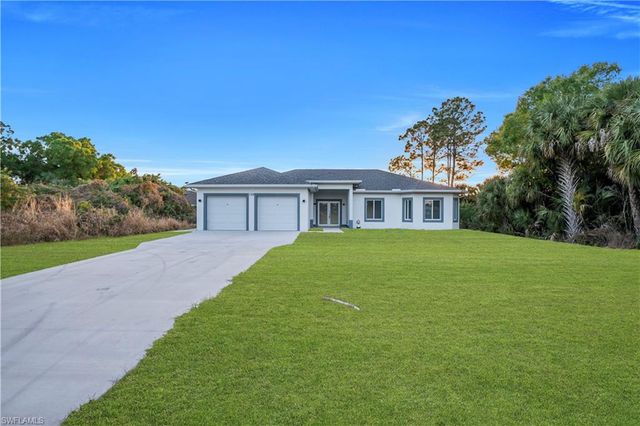 128 Bell BLVD S, Lehigh Acres, FL 33974