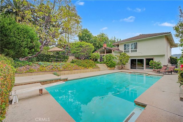 22671 Town Crier, Calabasas, CA 91302
