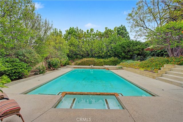 22671 Town Crier, Calabasas, CA 91302