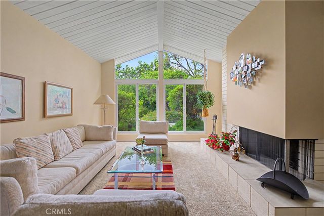 22671 Town Crier, Calabasas, CA 91302