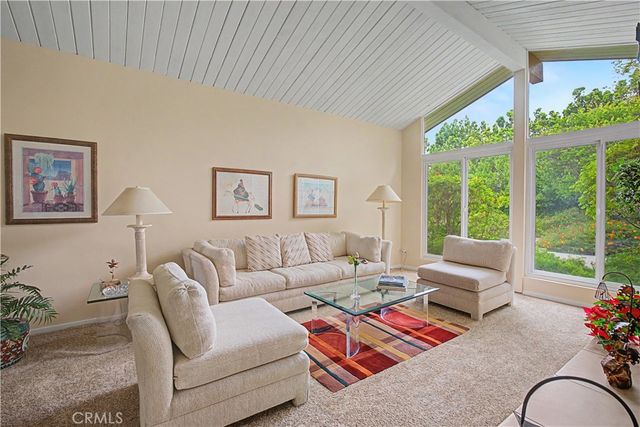 22671 Town Crier, Calabasas, CA 91302