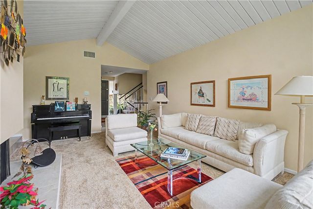 22671 Town Crier, Calabasas, CA 91302