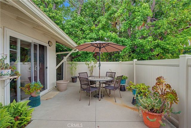 22671 Town Crier, Calabasas, CA 91302