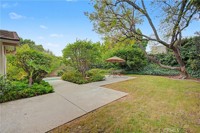 22671 Town Crier, Calabasas, CA 91302