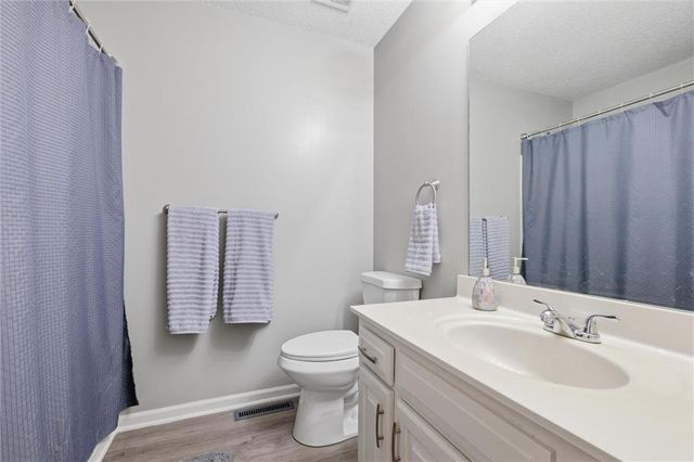 1611 STASI Avenue, Raymore, MO 64083