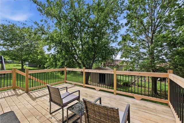 1611 STASI Avenue, Raymore, MO 64083