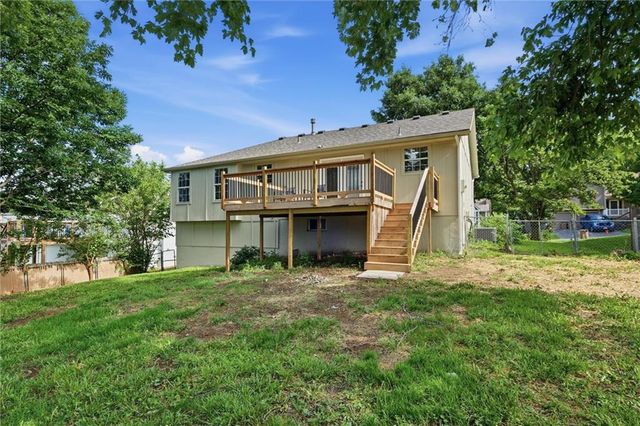1611 STASI Avenue, Raymore, MO 64083