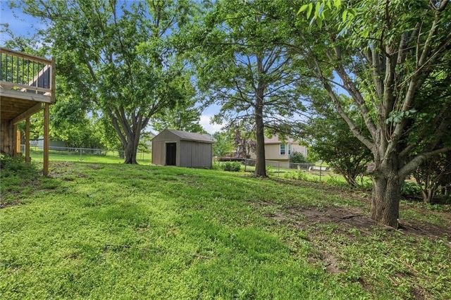 1611 STASI Avenue, Raymore, MO 64083