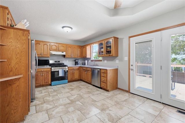 1611 STASI Avenue, Raymore, MO 64083