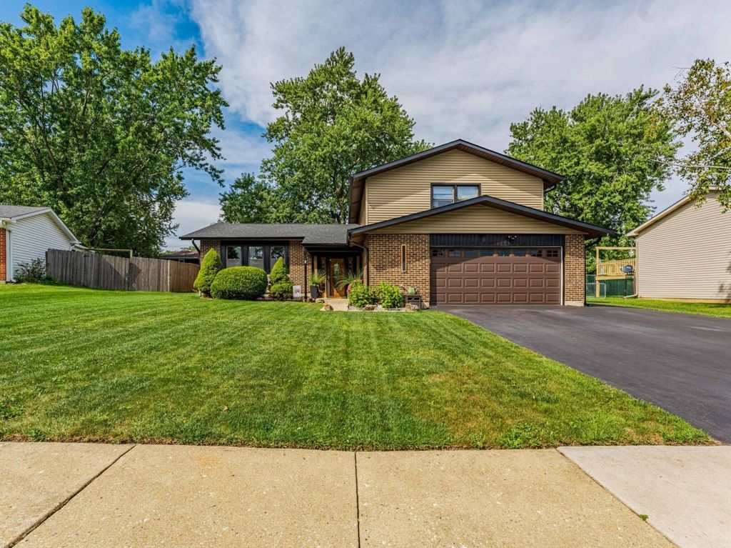 349 Knight Court, Bolingbrook, IL 60440