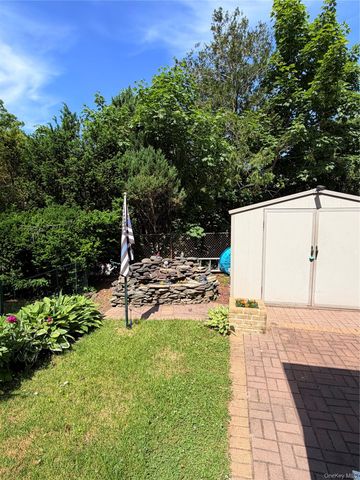 658 Sound Avenue E-10, Calverton, NY 11933