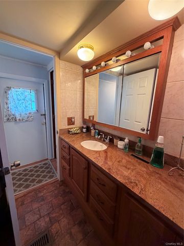 658 Sound Avenue E-10, Calverton, NY 11933