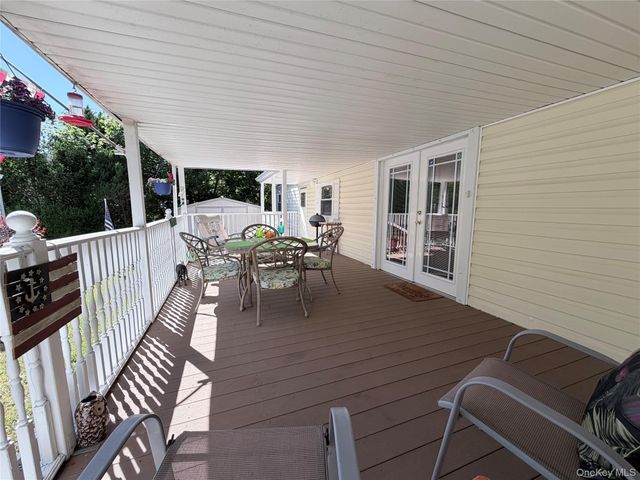 658 Sound Avenue E-10, Calverton, NY 11933