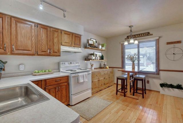 244 Willow COURT, Hartland, WI 53029