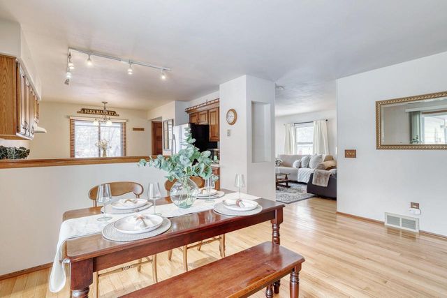 244 Willow COURT, Hartland, WI 53029