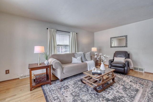 244 Willow COURT, Hartland, WI 53029