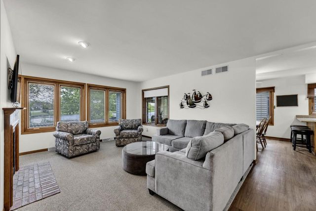 6615 Chesapeake ROAD, Racine, WI 53406