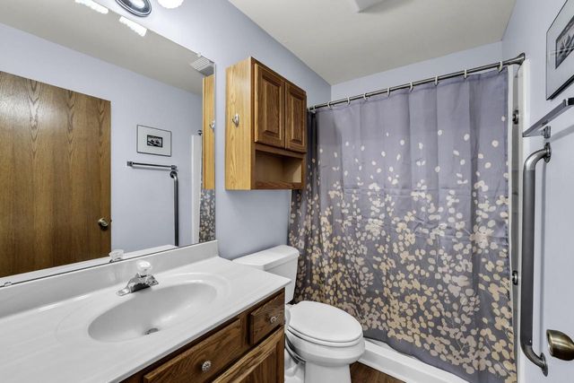 6615 Chesapeake ROAD, Racine, WI 53406