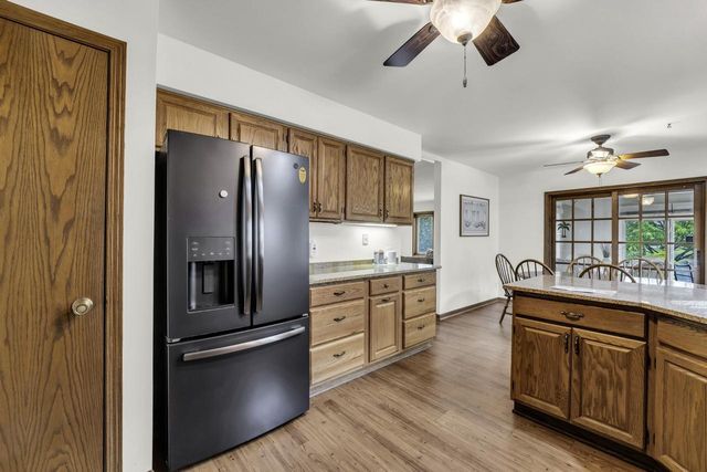 6615 Chesapeake ROAD, Racine, WI 53406
