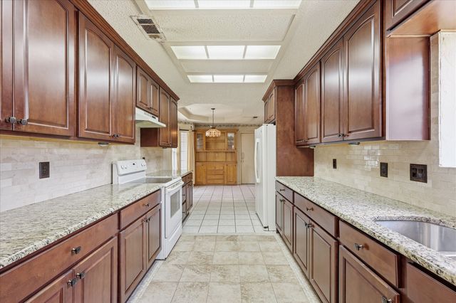 342 Omaha Lane, Duncanville, TX 75116