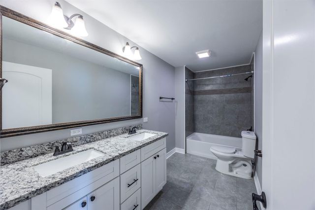 715 35th Street, Galveston, TX 77550