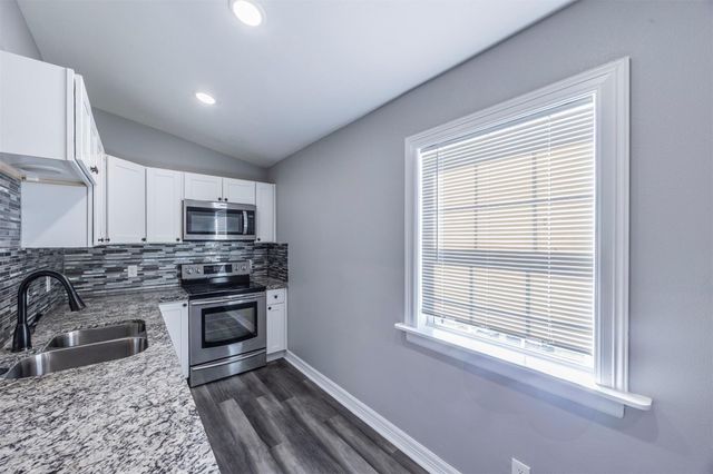 715 35th Street, Galveston, TX 77550