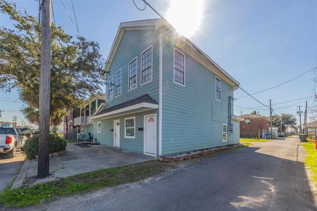 715 35th Street, Galveston, TX 77550