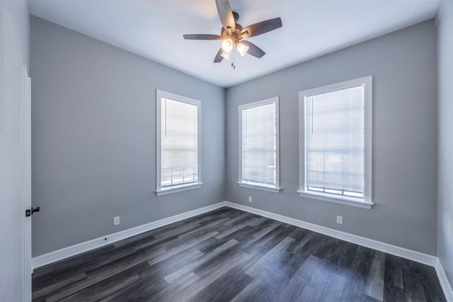 715 35th Street, Galveston, TX 77550