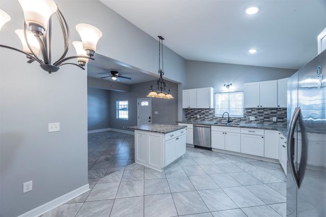 715 35th Street, Galveston, TX 77550
