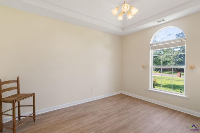 102 Meadow Court, Warner Robins, GA 31088