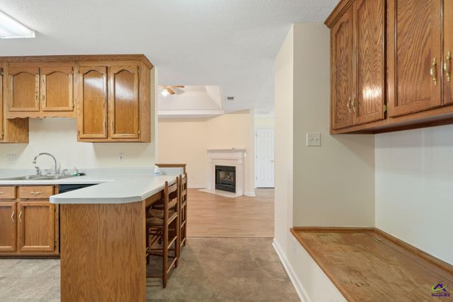 102 Meadow Court, Warner Robins, GA 31088
